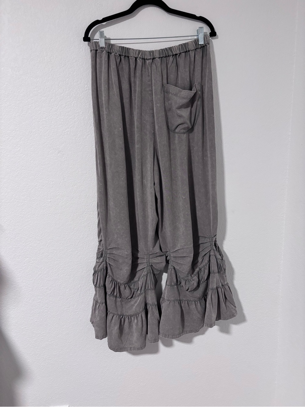 Wide Leg Tiered Drawstring Pants - Olive - Picture 3 of 7
